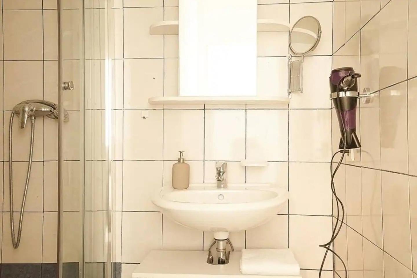 Appartement Beautiful In *